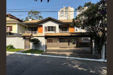 Fachada de casa para alugar com 4 quartos, 567m² em Parque dos Principes, São Paulo