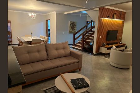 Sala de casa para alugar com 4 quartos, 567m² em Parque dos Principes, São Paulo
