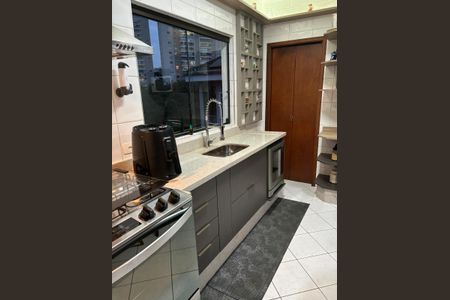 Cozinha de casa para alugar com 4 quartos, 567m² em Parque dos Principes, São Paulo