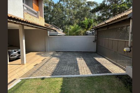 Área externa de casa para alugar com 4 quartos, 567m² em Parque dos Principes, São Paulo