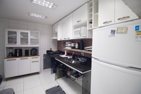 Casa à venda com 125m², 4 quartos e sem vaga Casa à venda com 125m², 4 quartos e sem vagaCozinha casa 1