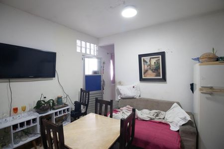Casa à venda com 125m², 4 quartos e sem vaga Casa à venda com 125m², 4 quartos e sem vagaCozinha 3