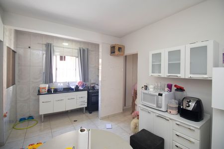 Casa à venda com 125m², 4 quartos e sem vaga Casa à venda com 125m², 4 quartos e sem vagaCozinha casa 2