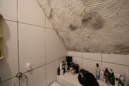 Casa à venda com 125m², 4 quartos e sem vaga Casa à venda com 125m², 4 quartos e sem vagaBanheiro