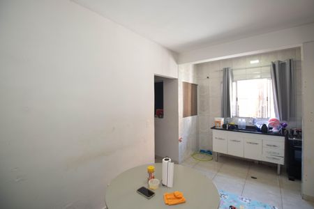 Cozinha casa 2 de casa à venda com 4 quartos, 125m² em Jardim Joana D’arc, São Paulo