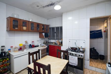 Casa à venda com 125m², 4 quartos e sem vaga Casa à venda com 125m², 4 quartos e sem vagaCozinha 3