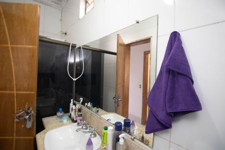 Casa à venda com 125m², 4 quartos e sem vaga Casa à venda com 125m², 4 quartos e sem vagaBanheiro casa 1