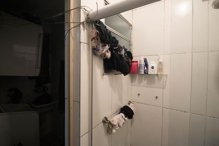 Casa à venda com 125m², 4 quartos e sem vaga Casa à venda com 125m², 4 quartos e sem vagaBanheiro