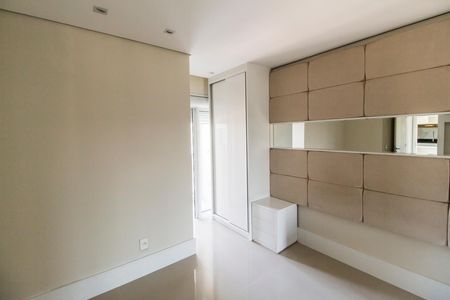 Apartamento à venda com 80m², 2 quartos e 2 vagas Apartamento à venda com 80m², 2 quartos e 2 vagasSuíte 1