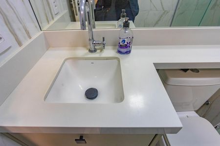 Banheiro  de apartamento à venda com 2 quartos, 40m² em Parque Bristol, São Bernardo do Campo