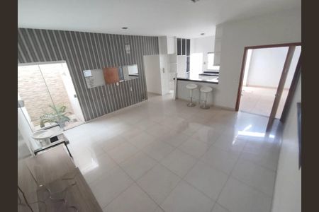 Casa para alugar com 150m², 3 quartos e 2 vagas Casa para alugar com 150m², 3 quartos e 2 vagasÁrea comum