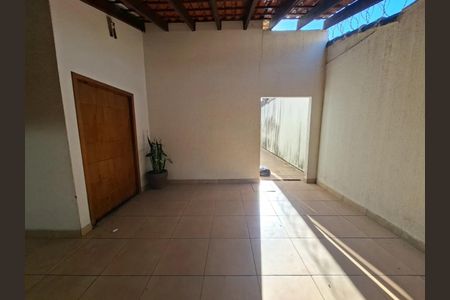 Casa para alugar com 150m², 3 quartos e 2 vagas Casa para alugar com 150m², 3 quartos e 2 vagasÁrea comum