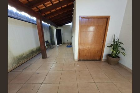 Casa para alugar com 150m², 3 quartos e 2 vagas Casa para alugar com 150m², 3 quartos e 2 vagasÁrea comum