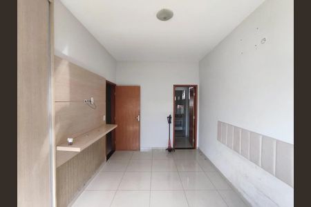 Casa para alugar com 150m², 3 quartos e 2 vagas Casa para alugar com 150m², 3 quartos e 2 vagasSala
