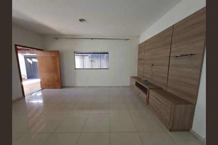 Casa para alugar com 150m², 3 quartos e 2 vagas Casa para alugar com 150m², 3 quartos e 2 vagasSala