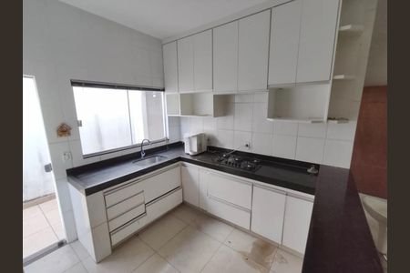 Casa para alugar com 150m², 3 quartos e 2 vagas Casa para alugar com 150m², 3 quartos e 2 vagasCozinha