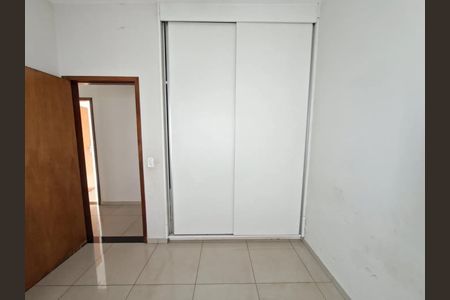 Casa para alugar com 150m², 3 quartos e 2 vagas Casa para alugar com 150m², 3 quartos e 2 vagasQuarto