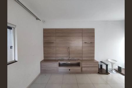 Casa para alugar com 150m², 3 quartos e 2 vagas Casa para alugar com 150m², 3 quartos e 2 vagasSala