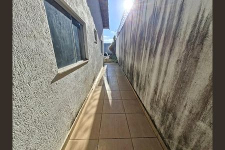 Casa para alugar com 150m², 3 quartos e 2 vagas Casa para alugar com 150m², 3 quartos e 2 vagasCorredor