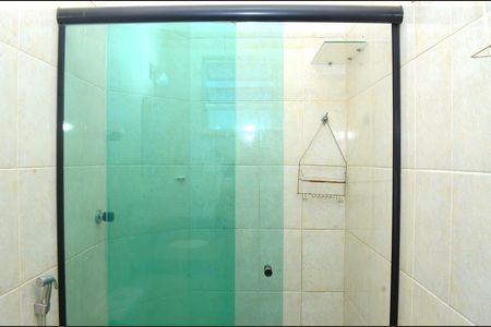 Banheiro social de apartamento à venda com 3 quartos, 70m² em Goiânia, Belo Horizonte