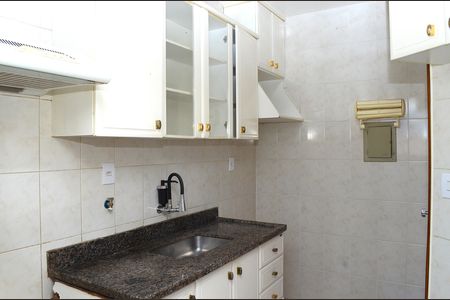 Cozinha de apartamento à venda com 3 quartos, 70m² em Goiânia, Belo Horizonte