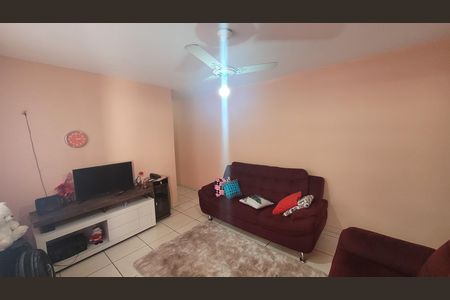 Sala de casa à venda com 5 quartos, 160m² em Jardim Thealia, São Paulo