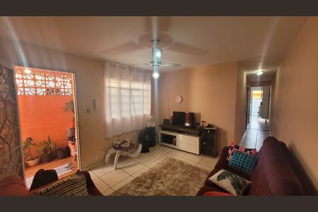 Sala de casa à venda com 5 quartos, 160m² em Jardim Thealia, São Paulo