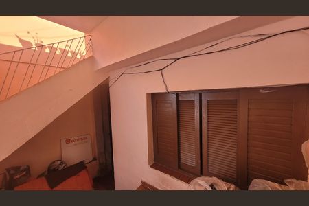 Garagem de casa à venda com 5 quartos, 160m² em Jardim Thealia, São Paulo