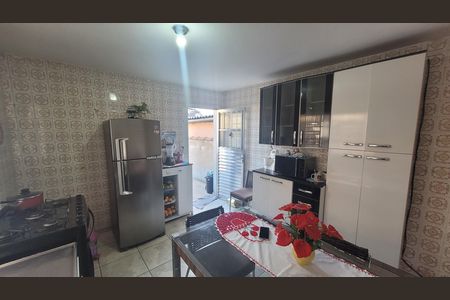 Cozinha de casa à venda com 5 quartos, 160m² em Jardim Thealia, São Paulo