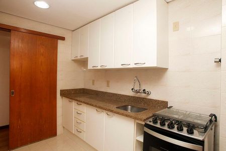Cozinha de apartamento para alugar com 3 quartos, 112m² em Petrópolis, Porto Alegre