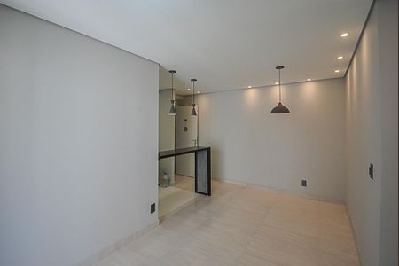 Sala de casa de condomínio para alugar com 2 quartos, 48m² em Vila Joao Basso, São Bernardo do Campo