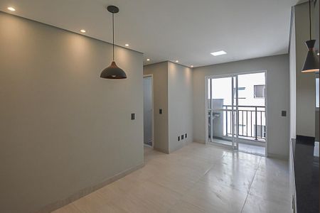 Sala de casa de condomínio para alugar com 2 quartos, 48m² em Vila Joao Basso, São Bernardo do Campo