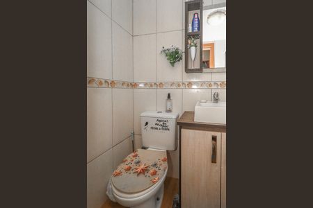 Banheiro de apartamento para alugar com 2 quartos, 55m² em Humaitá, Porto Alegre