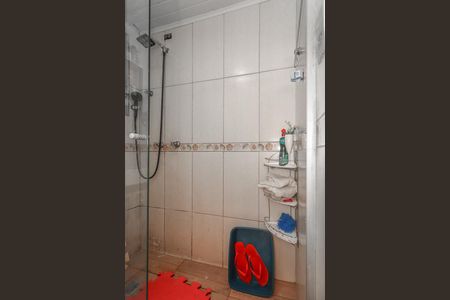 Banheiro de apartamento para alugar com 2 quartos, 55m² em Humaitá, Porto Alegre