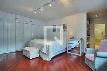Casa à venda com 4 quartos, 460m² em Alto de Pinheiros, São Paulo