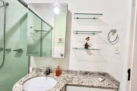 Apartamento para alugar com 68m², 2 quartos e sem vaga