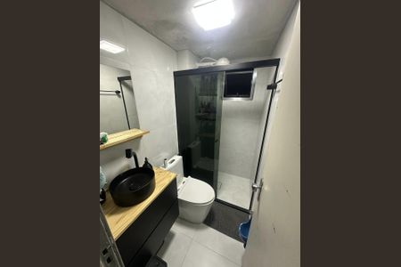 Banheiro de apartamento à venda com 2 quartos, 55m² em Vila do Encontro, São Paulo