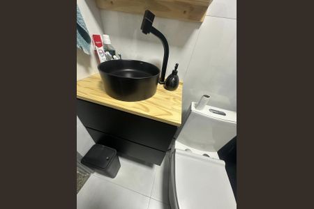 Banheiro de apartamento à venda com 2 quartos, 55m² em Vila do Encontro, São Paulo