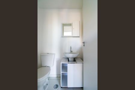 Apartamento para alugar com 35m², 2 quartos e sem vaga Apartamento para alugar com 35m², 2 quartos e sem vagaBanheiro