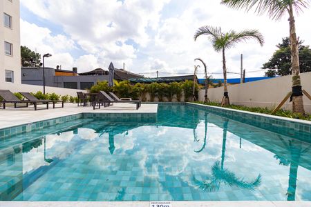 Apartamento para alugar com 35m², 2 quartos e sem vaga Apartamento para alugar com 35m², 2 quartos e sem vagaÁrea comum - Piscina
