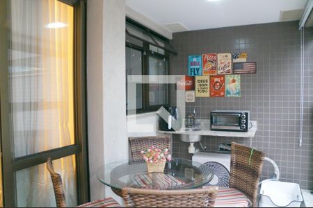 Apartamento para alugar com 70m², 2 quartos e 1 vaga Apartamento para alugar com 70m², 2 quartos e 1 vagaVaranda