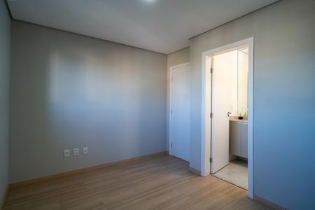 Apartamento para alugar com 174m², 3 quartos e 3 vagas Apartamento para alugar com 174m², 3 quartos e 3 vagasSuíte