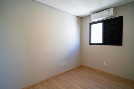 Apartamento para alugar com 174m², 3 quartos e 3 vagas Apartamento para alugar com 174m², 3 quartos e 3 vagasQuarto