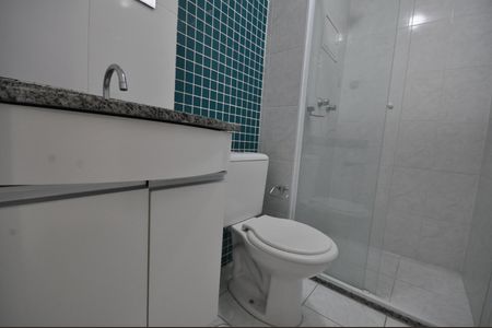 Banheiro de apartamento para alugar com 2 quartos, 53m² em Jardim Brasil (zona Norte), São Paulo