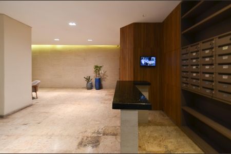 Hall de entrada de apartamento para alugar com 1 quarto, 46m² em Lourdes, Belo Horizonte