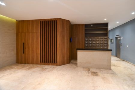 Hall de entrada de apartamento para alugar com 1 quarto, 46m² em Lourdes, Belo Horizonte