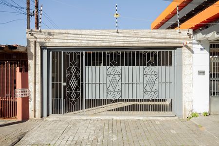 Fachada de casa à venda com 4 quartos, 253m² em Chácara Califórnia, São Paulo