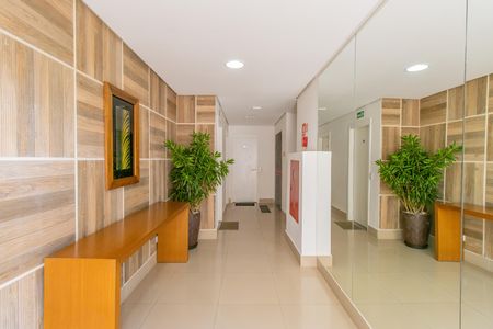 Apartamento para alugar com 57m², 2 quartos e 1 vaga Apartamento para alugar com 57m², 2 quartos e 1 vagaHall social