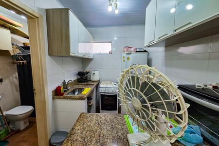 Cozinha de apartamento para alugar com 1 quarto, 47m² em Nova Mirim, Praia Grande