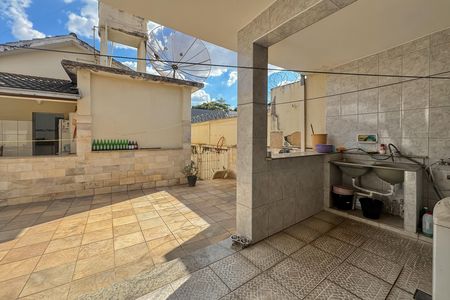 Casa à venda com 3 quartos, 210m² em Padre Eustáquio, Belo Horizonte